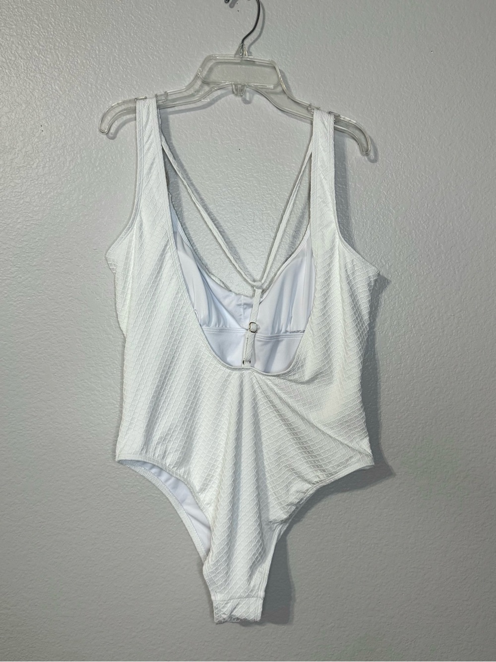 Cupshe White Textured One Piece Swimsuit Open Back Adjustable Straps Size Large - Picture 5 of 7